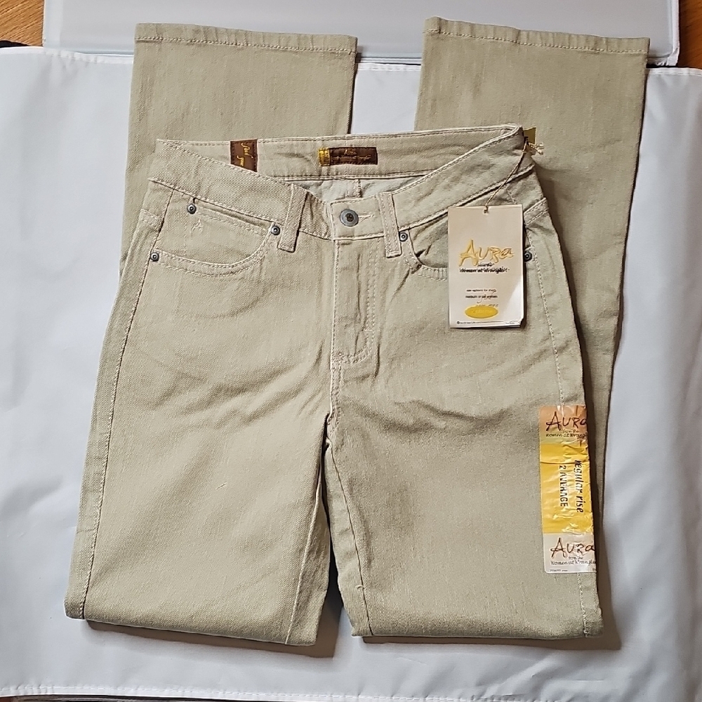 Aura Women's Beige Straight Leg Jeans
